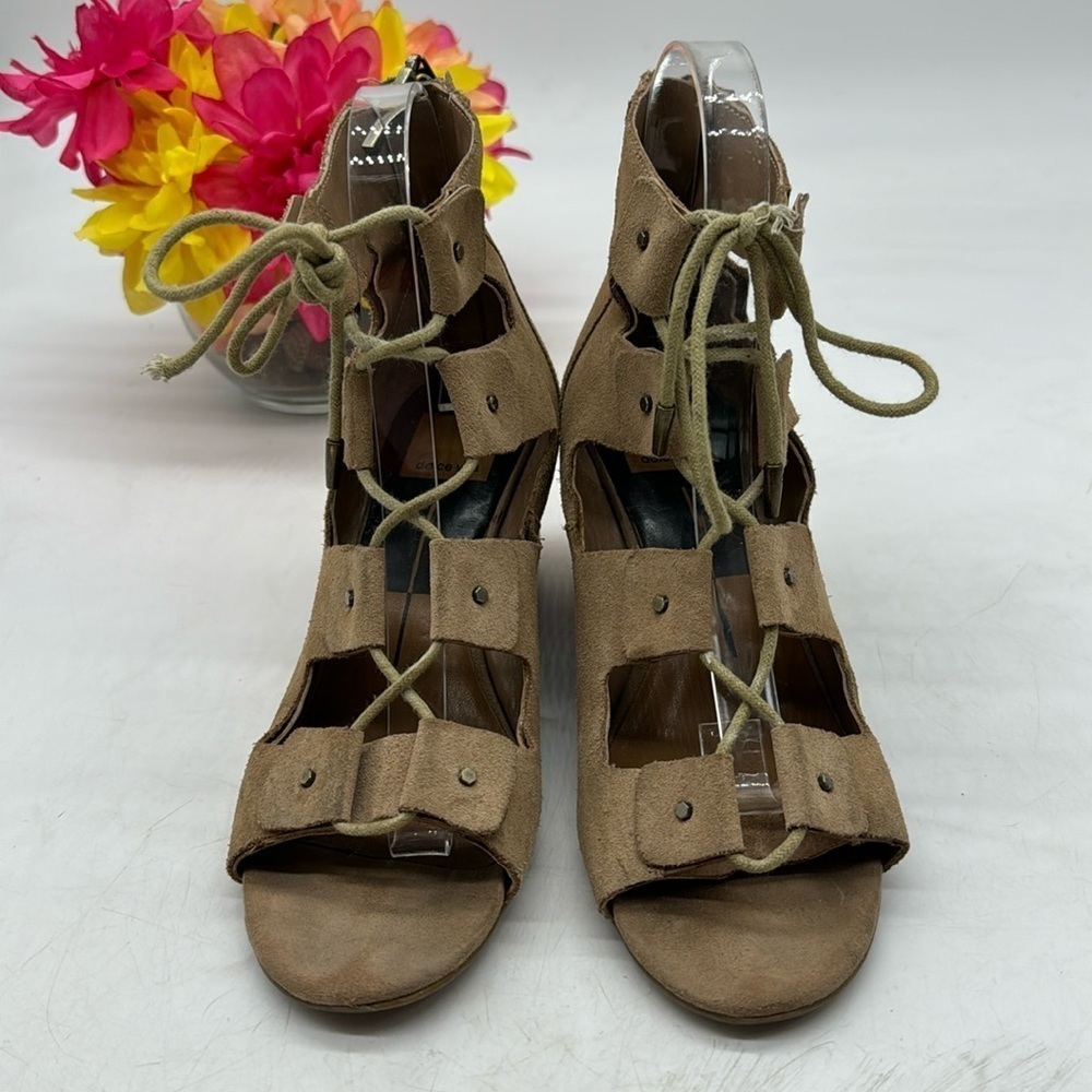 Dolce Vita Lace Up Tan Suede Wedge Sandals Size 6.5 MCW5518